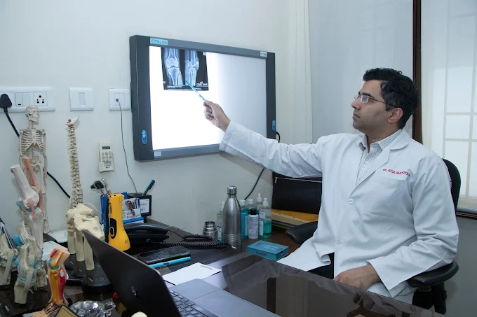 best Robotic knee surgeon Chandigarh